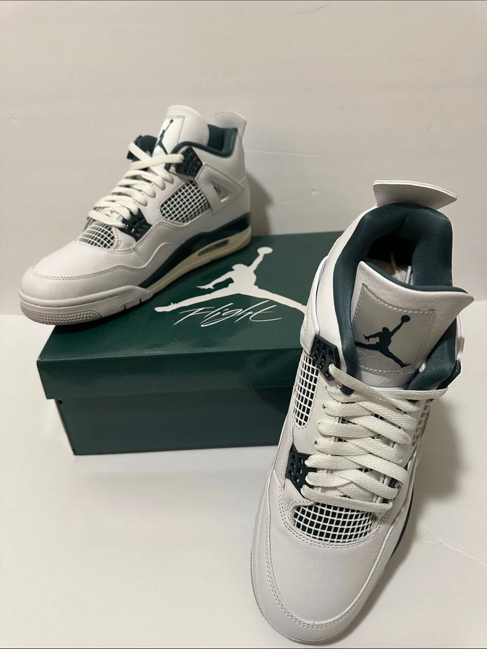 Jordan Retro 4 Men’s Sneakers - White / Dark Green